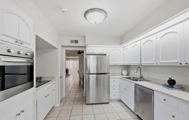 7500  Callaghan Unit APT 337, San Antonio, TX 78229 — photo 6
