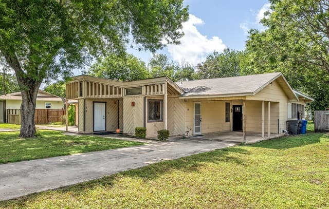 170  Sinclair Rd, San Antonio, TX 78222 — photo 2