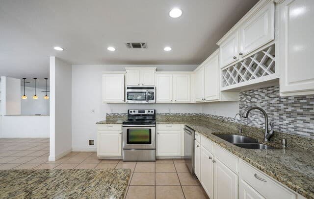 3322  Carnaby Creek Dr, San Antonio, TX 78247 — photo 9