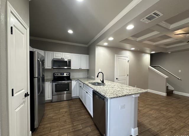 6402  Melanzane Unit 2, San Antonio, TX 78233 — photo 4