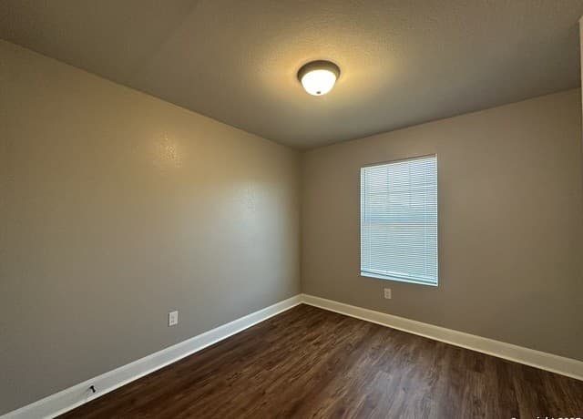 6402  Melanzane Unit 2, San Antonio, TX 78233 — photo 8