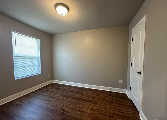 6402  Melanzane Unit 2, San Antonio, TX 78233 — photo 9