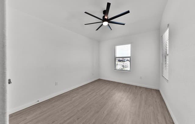 606  Bean Bnd, San Antonio, TX 78221 — photo 24