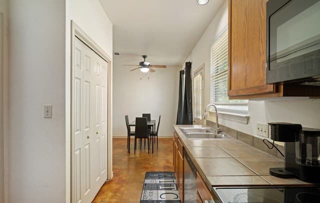 3017  Green Mountain Dr, New Braunfels, TX 78130 — photo 23