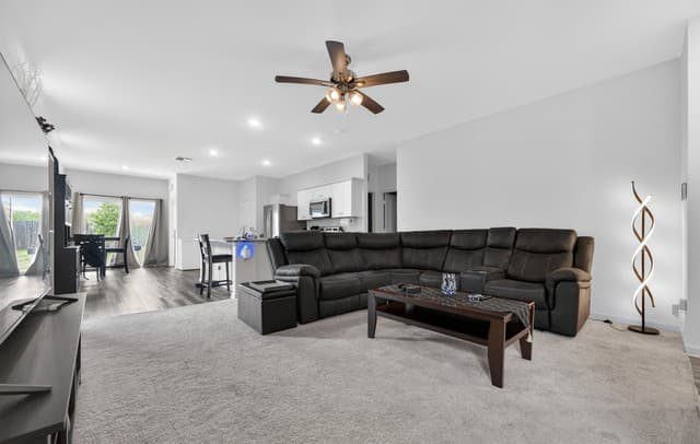 12866  Cygnus, San Antonio, TX 78245 — photo 7