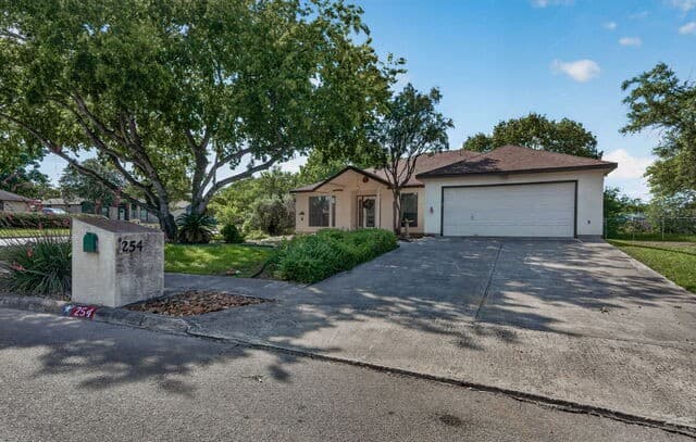 254 Quail Dr, Universal City, TX 78148 — photo 3