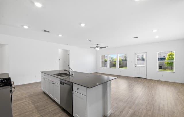 14014  Roller Mls, San Antonio, TX 78245 — photo 7