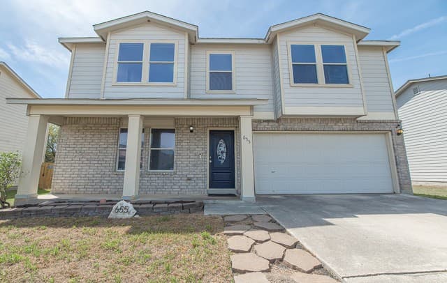 655  Northlake Dr, New Braunfels, TX 78130 — photo 2