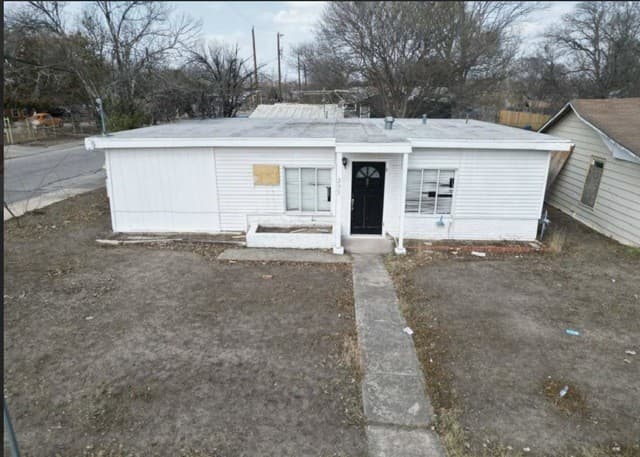 235  Gillette Blvd, San Antonio, TX 78221 — photo 2