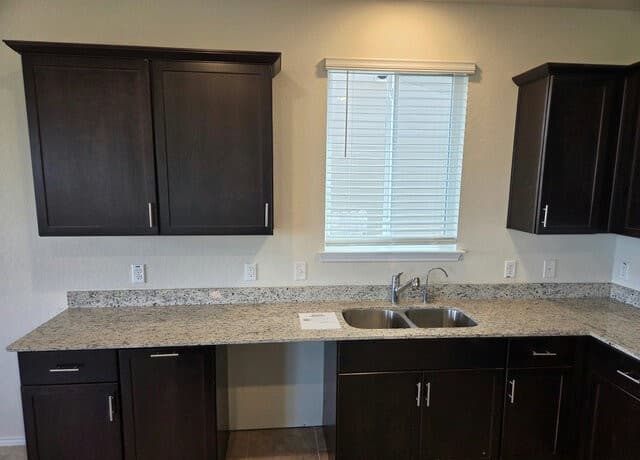 10627  Brady Creek Cp, San Antonio, TX 78252 — photo 3