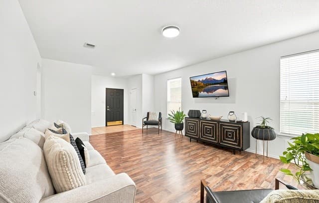 4315  Rothberger Way, San Antonio, TX 78244 — photo 9