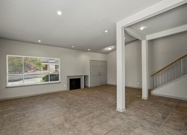 7123  Thrush View Lane Unit 32, San Antonio, TX 78209 — photo 12