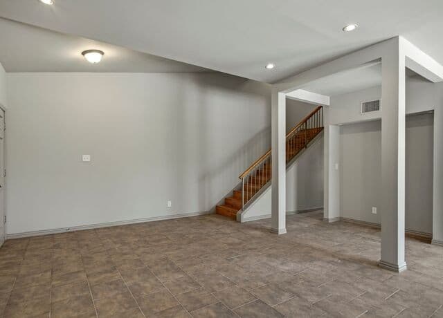 7123  Thrush View Lane Unit 32, San Antonio, TX 78209 — photo 13