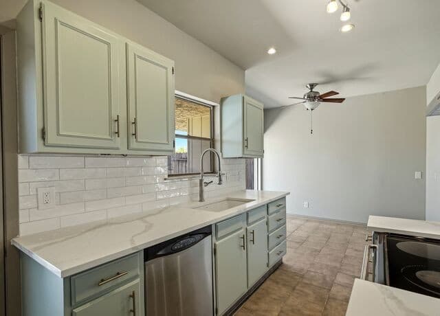 7123  Thrush View Lane Unit 32, San Antonio, TX 78209 — photo 19