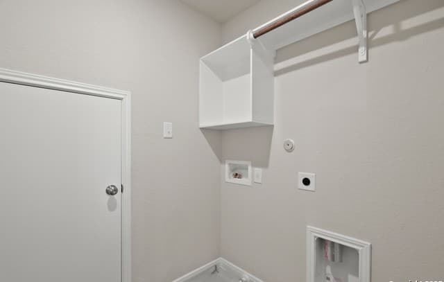 8806  Black Oak Drive, Elmendorf, TX 78112 — photo 18