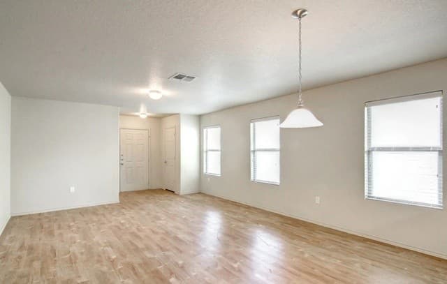 7522  Whispine, San Antonio, TX 78218 — photo 4