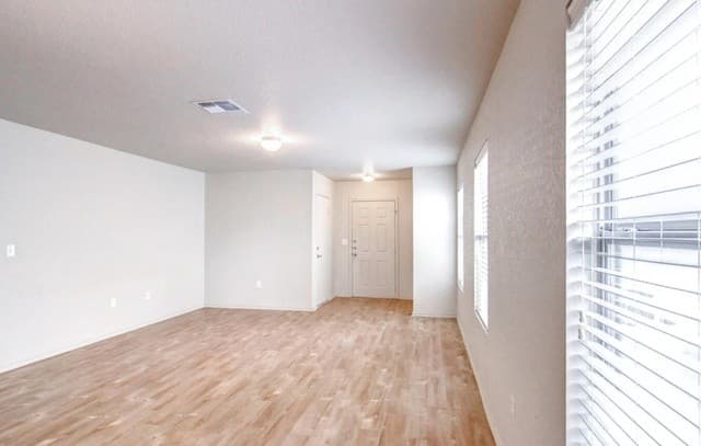 7522  Whispine, San Antonio, TX 78218 — photo 5