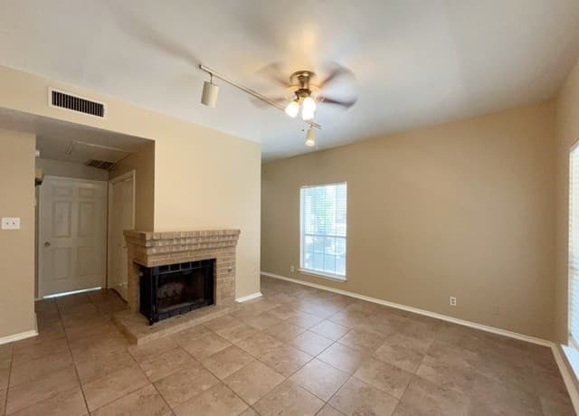 8655  Datapoint Drive Unit 801, San Antonio, TX 78229 — photo 10
