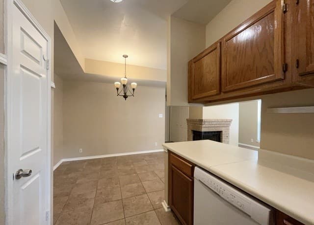 8655  Datapoint Drive Unit 801, San Antonio, TX 78229 — photo 15