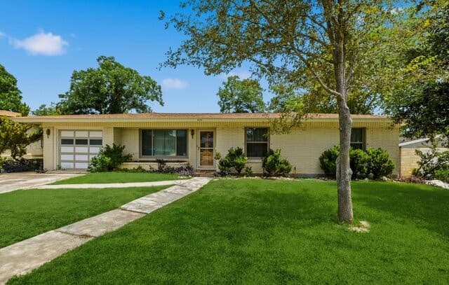 435  McNeel Rd, San Antonio, TX 78228 — photo 4