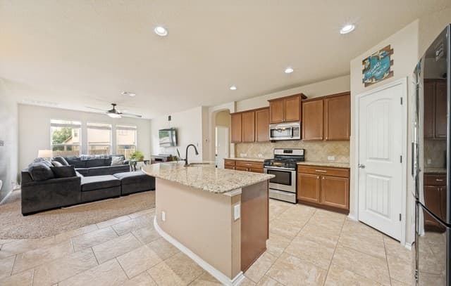 4518  Territory, San Antonio, TX 78223 — photo 6