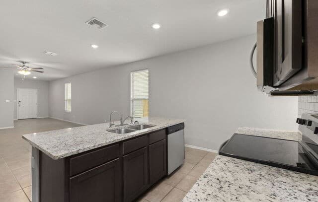 10019  Rancho Real, San Antonio, TX 78224 — photo 8