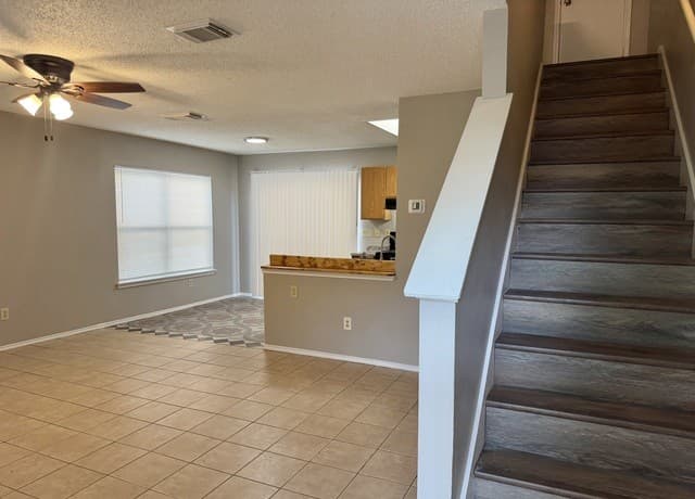 10158  Bastrop Crk, San Antonio, TX 78245 — photo 3