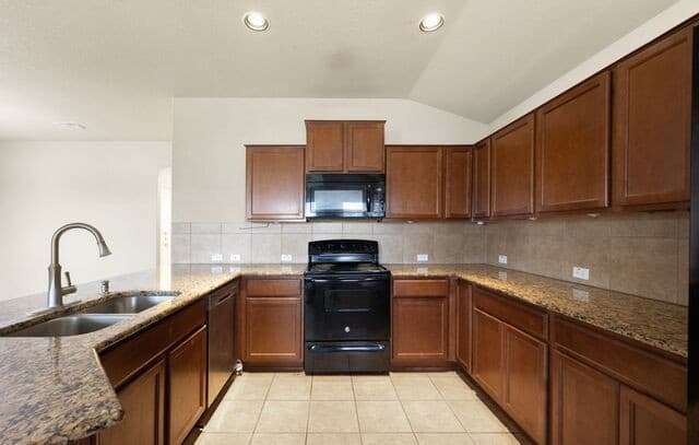 7110  Galaxy, San Antonio, TX 78252 — photo 13