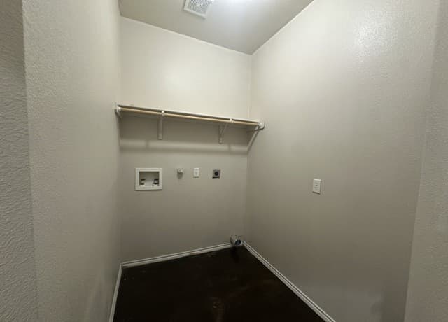 5731  Golf Hts, San Antonio, TX 78244 — photo 11
