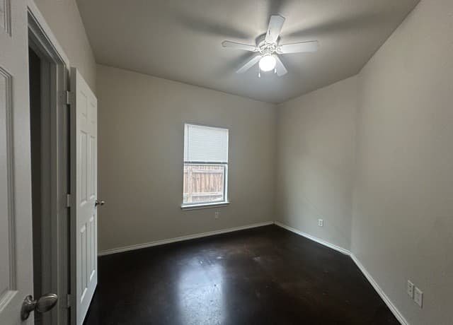 5731  Golf Hts, San Antonio, TX 78244 — photo 12