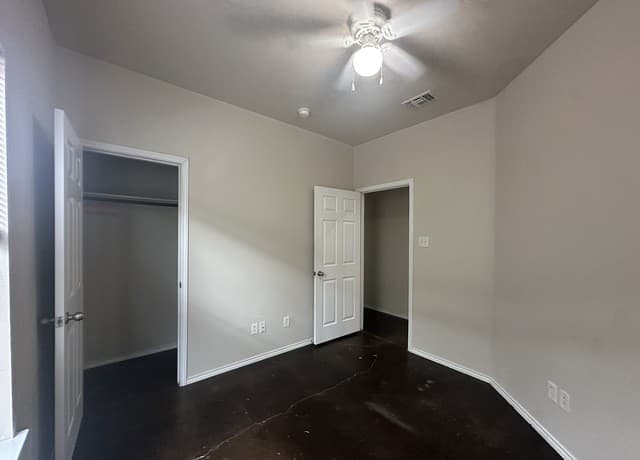 5731  Golf Hts, San Antonio, TX 78244 — photo 15