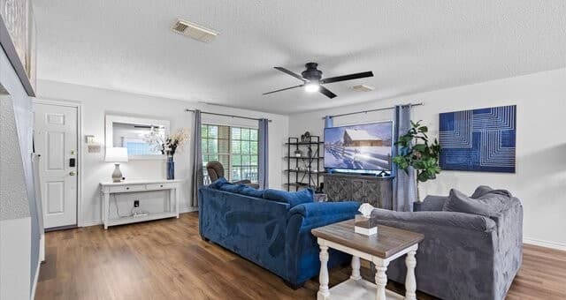1105  Morningmist Ln, Schertz, TX 78154 — photo 11