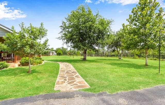 20051  Senior Rd, Von Ormy, TX 78073 — photo 4