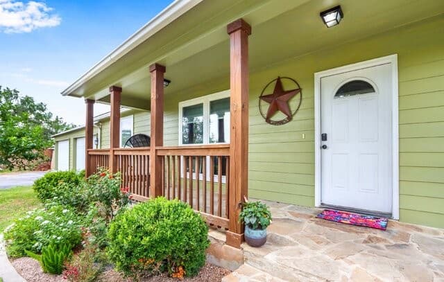 20051  Senior Rd, Von Ormy, TX 78073 — photo 6
