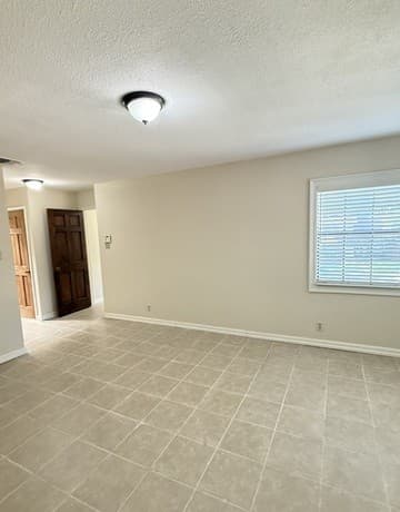 5946  Woodridge Cv, San Antonio, TX 78249 — photo 13