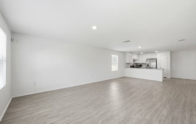 12055  Links Pkwy, San Antonio, TX 78221 — photo 5