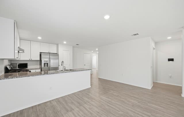12055  Links Pkwy, San Antonio, TX 78221 — photo 8