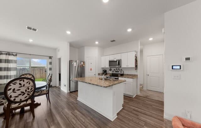 5811  Rue Picasso, Converse, TX 78109 — photo 8
