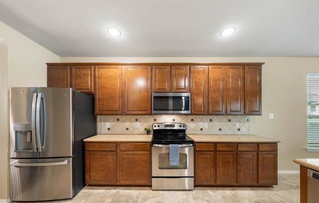 226  Kensington, Cibolo, TX 78108 — photo 11