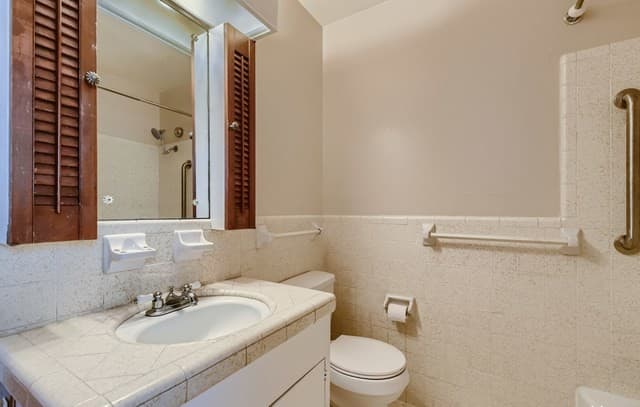 3210  Nantucket Dr, San Antonio, TX 78230 — photo 10