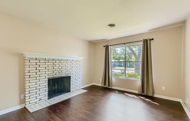 3210  Nantucket Dr, San Antonio, TX 78230 — photo 2