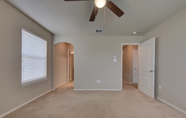 5439  Bright Run, San Antonio, TX 78240 — photo 10