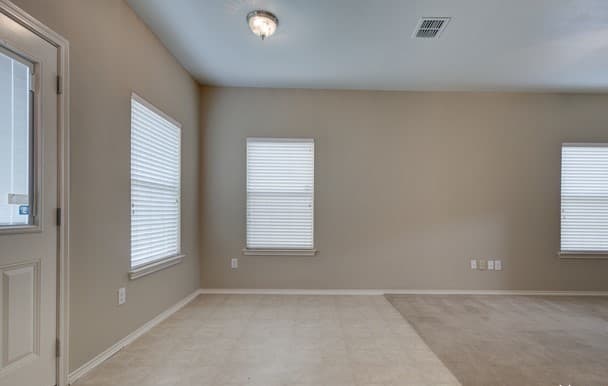 5439  Bright Run, San Antonio, TX 78240 — photo 5