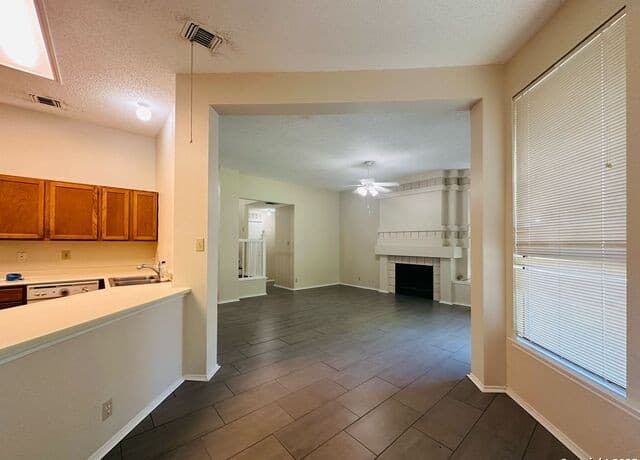 3235  Tree Grove, San Antonio, TX 78247 — photo 10