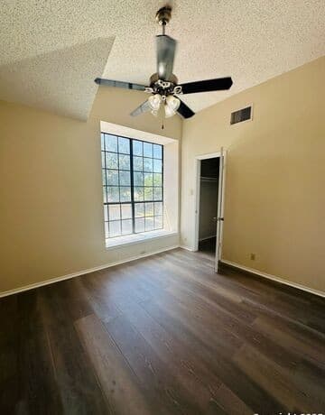 3235  Tree Grove, San Antonio, TX 78247 — photo 16