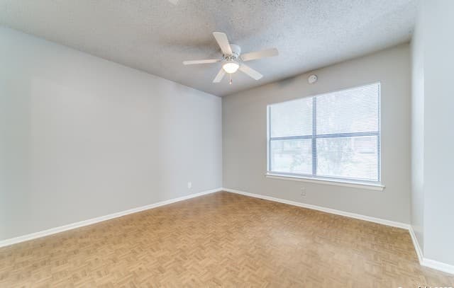 7359  Corian Park, San Antonio, TX 78249 — photo 13