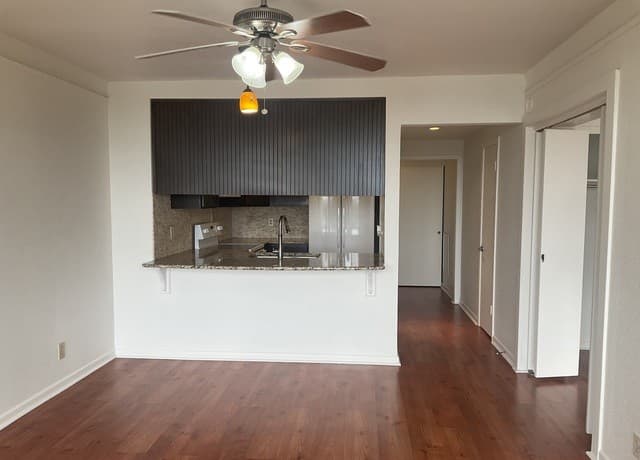 7701  Wurzbach Rd Unit 1407, San Antonio, TX 78229 — photo 17