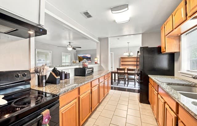 635  Olney Dr, San Antonio, TX 78209 — photo 10