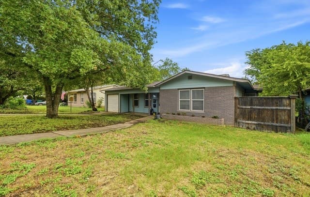 635  Olney Dr, San Antonio, TX 78209 — photo 2