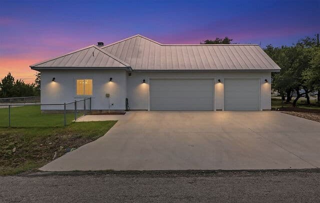 116  Clemente Zapata, Blanco, TX 78606 — photo 2